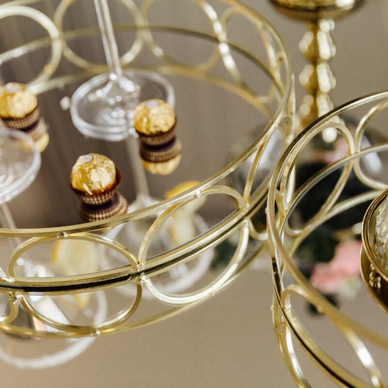 ZŁOTE-TACE-SZKLANE-Z-ELEMENTAMI-METALU