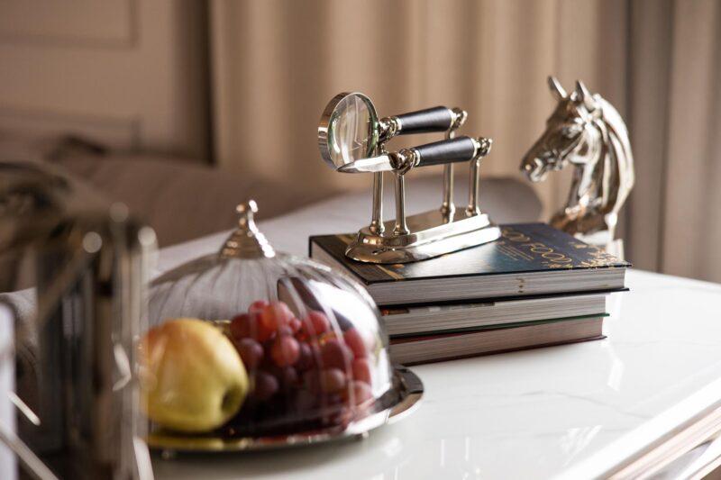 PATERA srebrna z niklu ze szklaną osłonką klasyczna 3