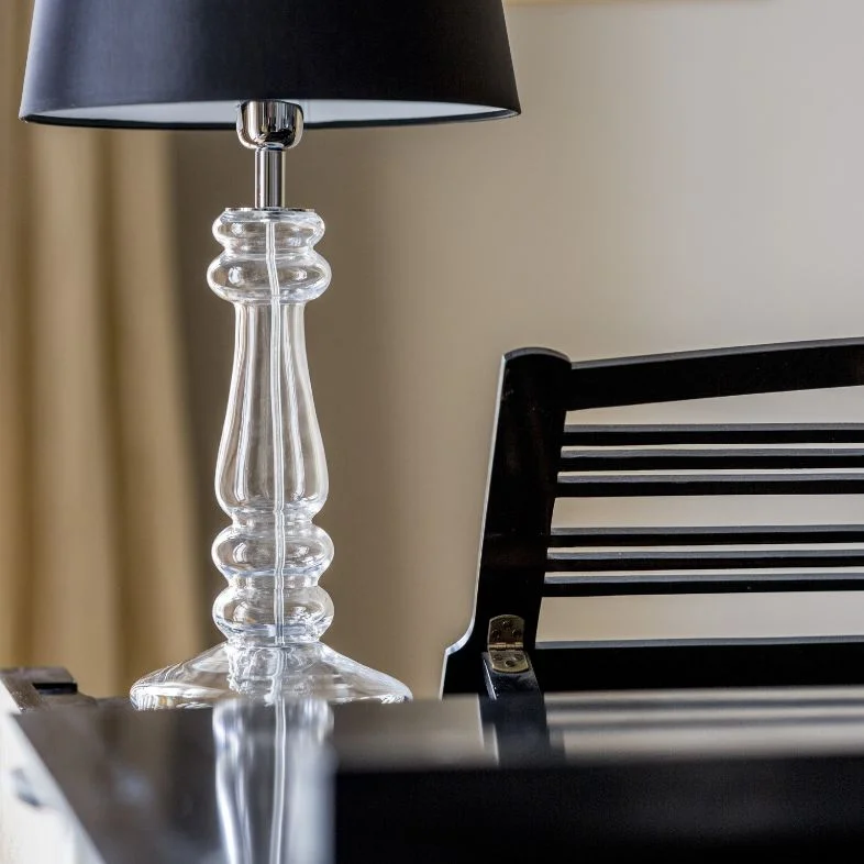 LAMPA STOŁOWA 4concepts Petit Trianon Transparentna Czarno Biały Abażur