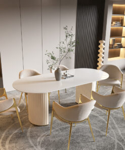 Ovaler Esstisch auf kannelierten Beinen, weiß mit goldenen Details, modern