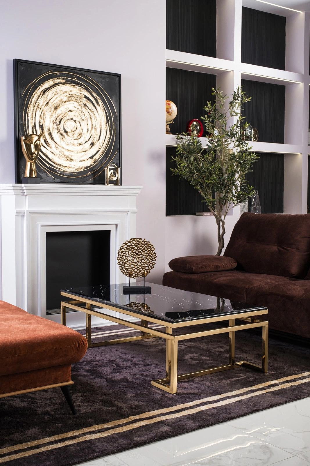 STOLIK-KAWOWY-CASTILLO-prostokatny-na-zlotym-blyszczacym-stelazu-czarny-blat-imitujacy-marmur-nowoczesny-styl