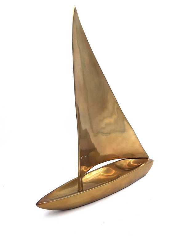 DEKORATIVE FIGUR eines Segelbootes, Aluminium, Gold, für ein Geschenk DEKORATIVE FIGUR eines Segelbootes, Aluminium, Gold, für ein Geschenk