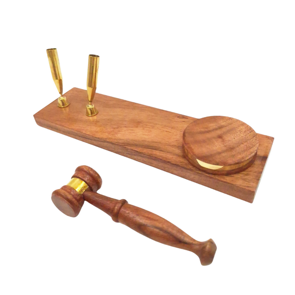 DEKORATIVE FIGUR Holzhammer auf Sockel mit Stiftständer, Geschenk für Anwalt DEKORATIVE FIGUR Holzhammer auf Sockel mit Stiftständer, Geschenk für Anwalt